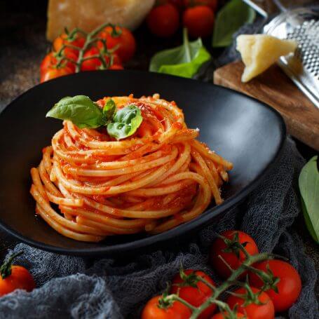 niku-home13-spaghetti-pasta-with-tomato-sauce niku-home13-spaghetti-pasta-with-tomato-sauce